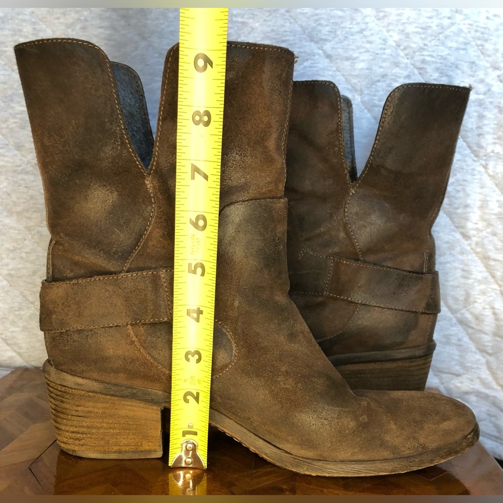 Donald Pliner Donata distressed suede boot in dark brown - Picture 6 of 15